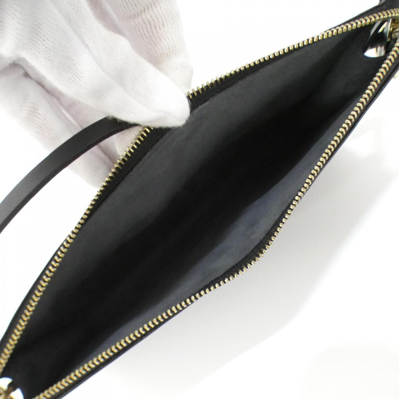 アクセソワール