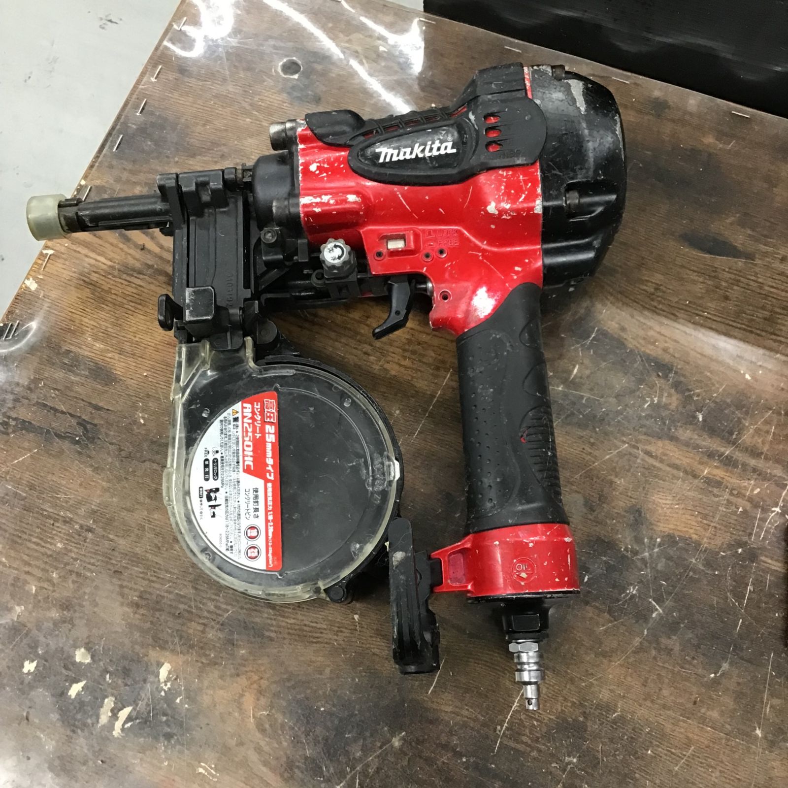 ☆マキタ(makita) 高圧エア釘打ち機 AN250HC【戸田店】 - メルカリ ☆マキタ(makita) 高圧エア釘打ち機 AN250HC【戸田店】 - メルカリ