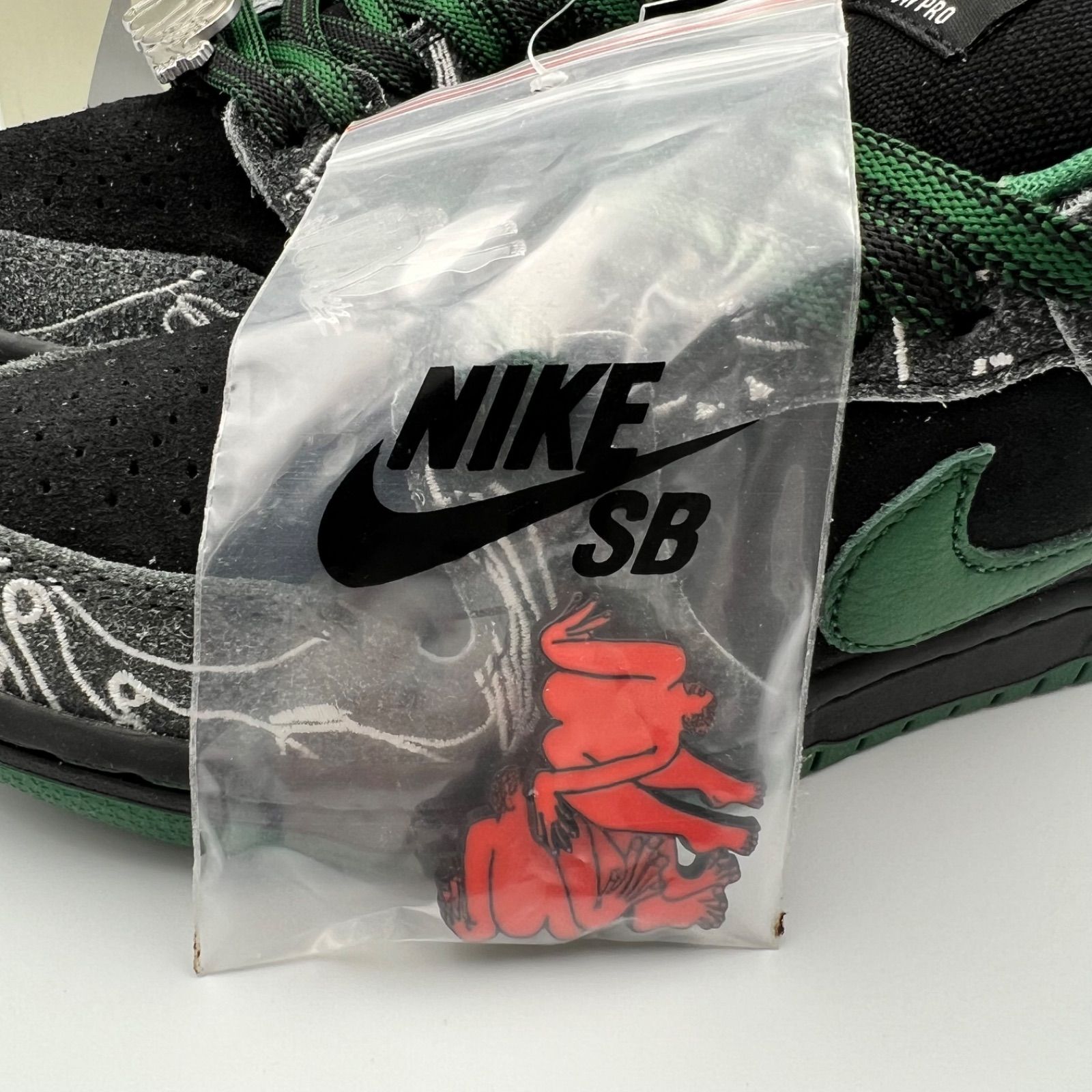 There Skateboards SB DunkゼアスケートボードSB ダンク 楽天市場】【お取り寄せ商品】THERE SKATEBOARDS × NIKE SB DUNK