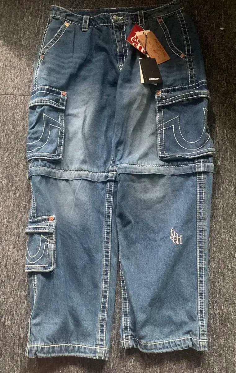 TRUE RELIGION トゥルーレリジョン x フェッチ 別れる カーゴ パンツ インディゴブルー