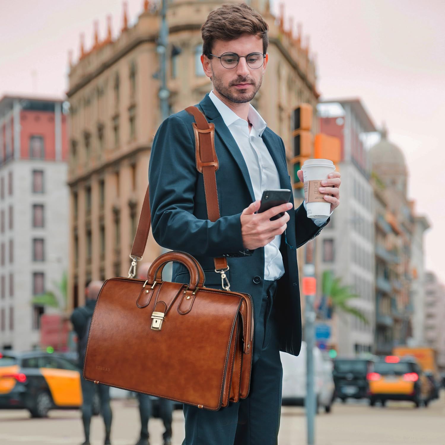 自立 15.6インチラップトップ収納