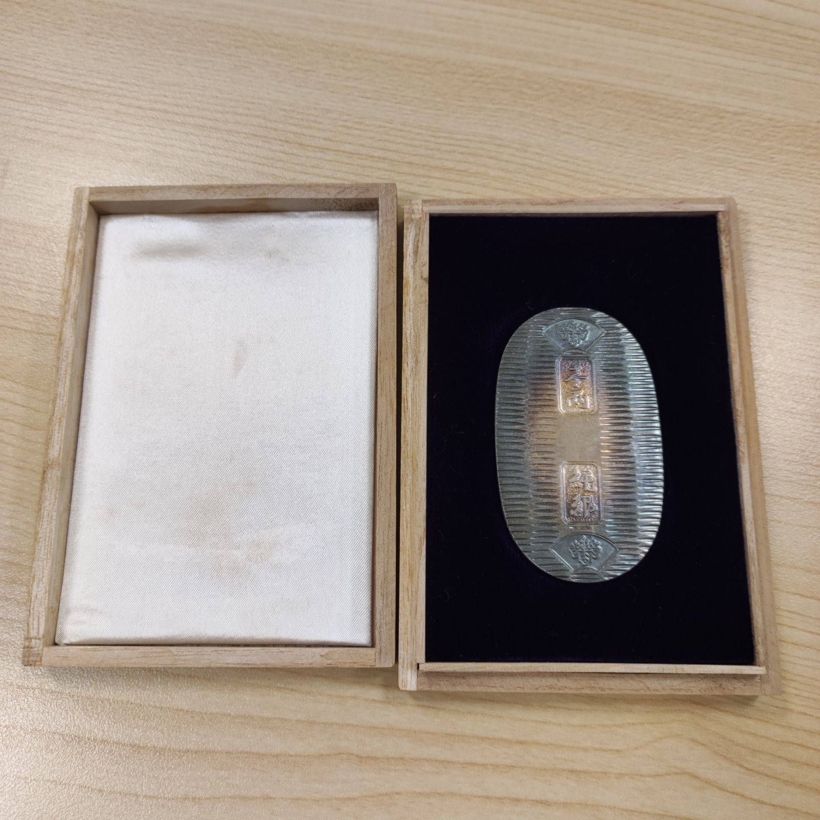 純銀小判 造幣局ホールマーク入り ケース付き 37g超 SV1000 - メルカリ