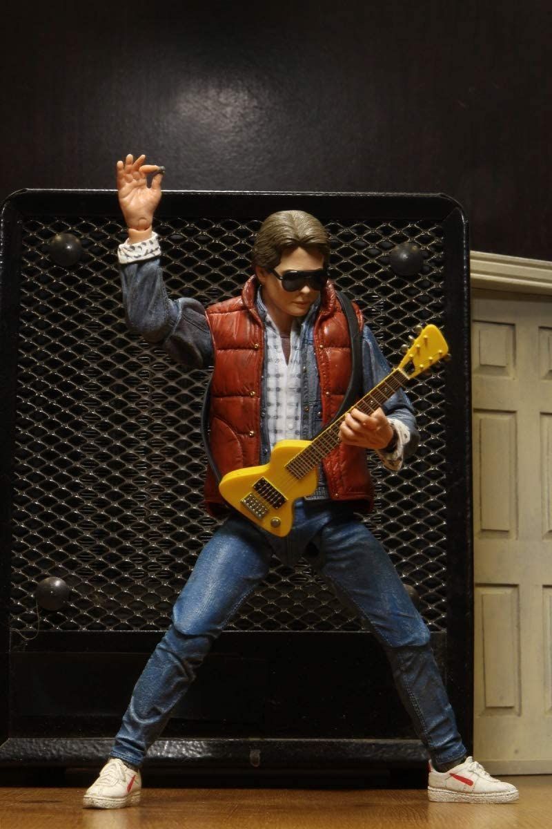 ネカ NECA バックトゥザフューチャー マーティーマクフライ フィギュア Amazon.co.jp: ネカ(National Entertainment Collectibles