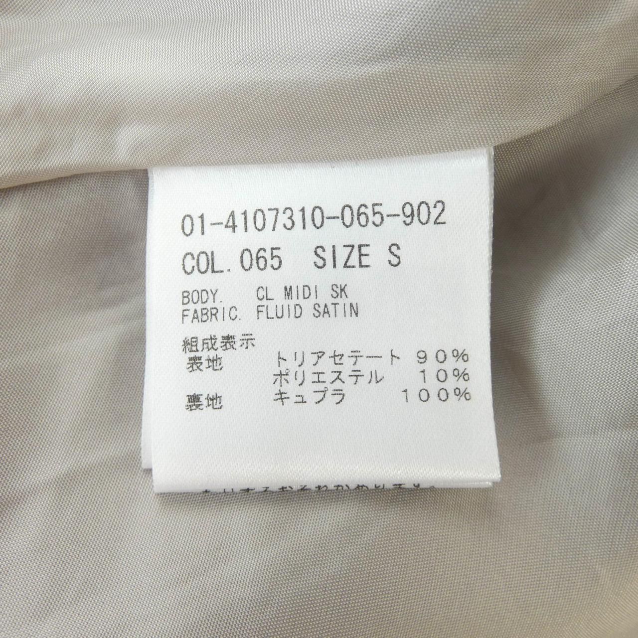 01-4107310 スカート