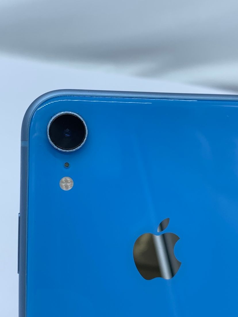 ジャンク品 Apple iPhone XR 64GB SIMロックあり バッテリー警告あり 19