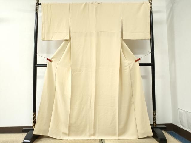 平和屋着物●上質な色無地 鳥の子色 正絹 CAAW8694yc