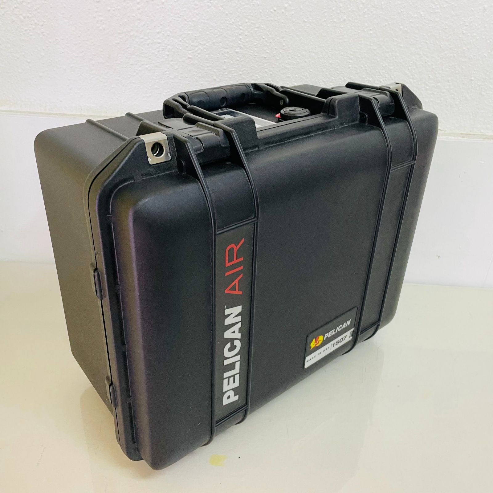 pelican 1507 Air ケース プレスアンドプルラッチ ブラック 24L C532 140サイズ発送