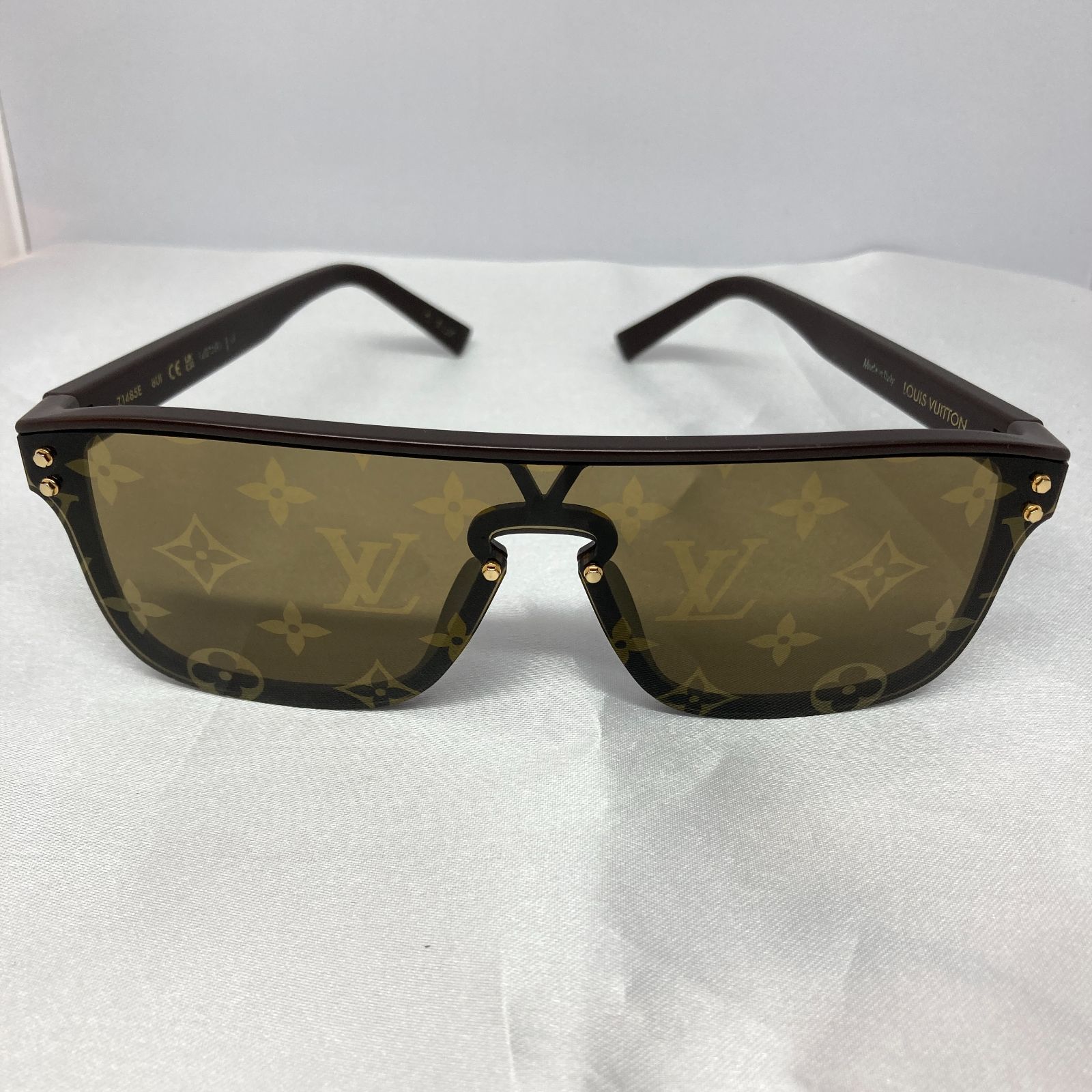 LOUIS VUITTON サングラス モノグラムレンズ ブラック箱・保存袋付き LOUIS VUITTON サングラス モノグラムレンズ ブラック箱・保存袋付き