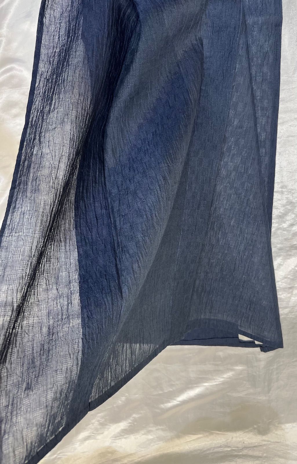 美品　小千谷ちぢみ　麻　鉄紺　身丈157身幅広め 美品 小千谷ちぢみ 麻 鉄紺 身丈157身幅広め