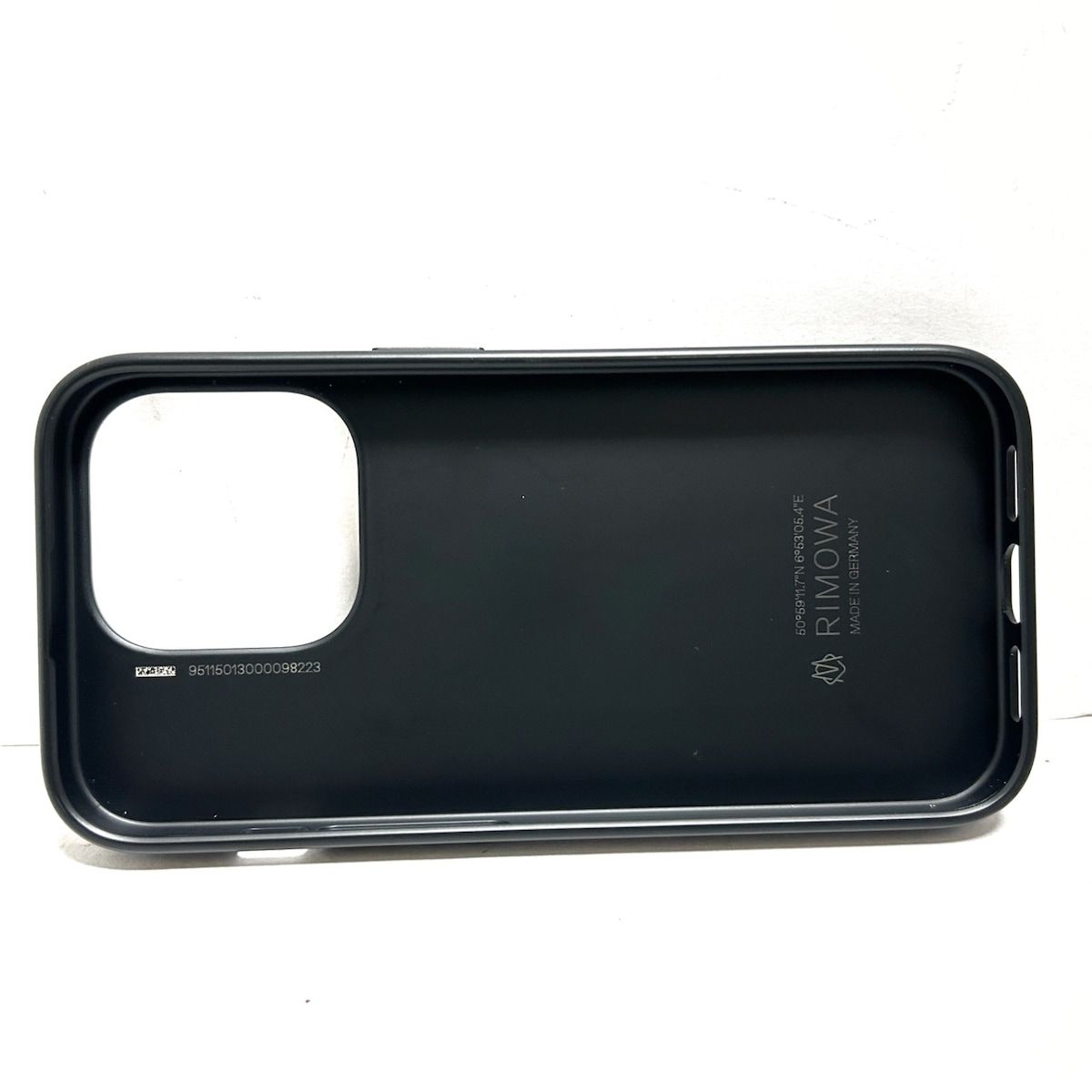 RIMOWA リモワ iPhone15Pro ケース ブラック アルミニウム 新品/RIMOWA リモワ iPhone 15pro ケース ブラック- - メルカリ
