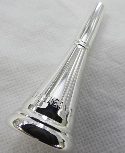 V バック フレンチホルンマウスピース ３ 低音域の演奏に 銀メッキ仕上げ 超