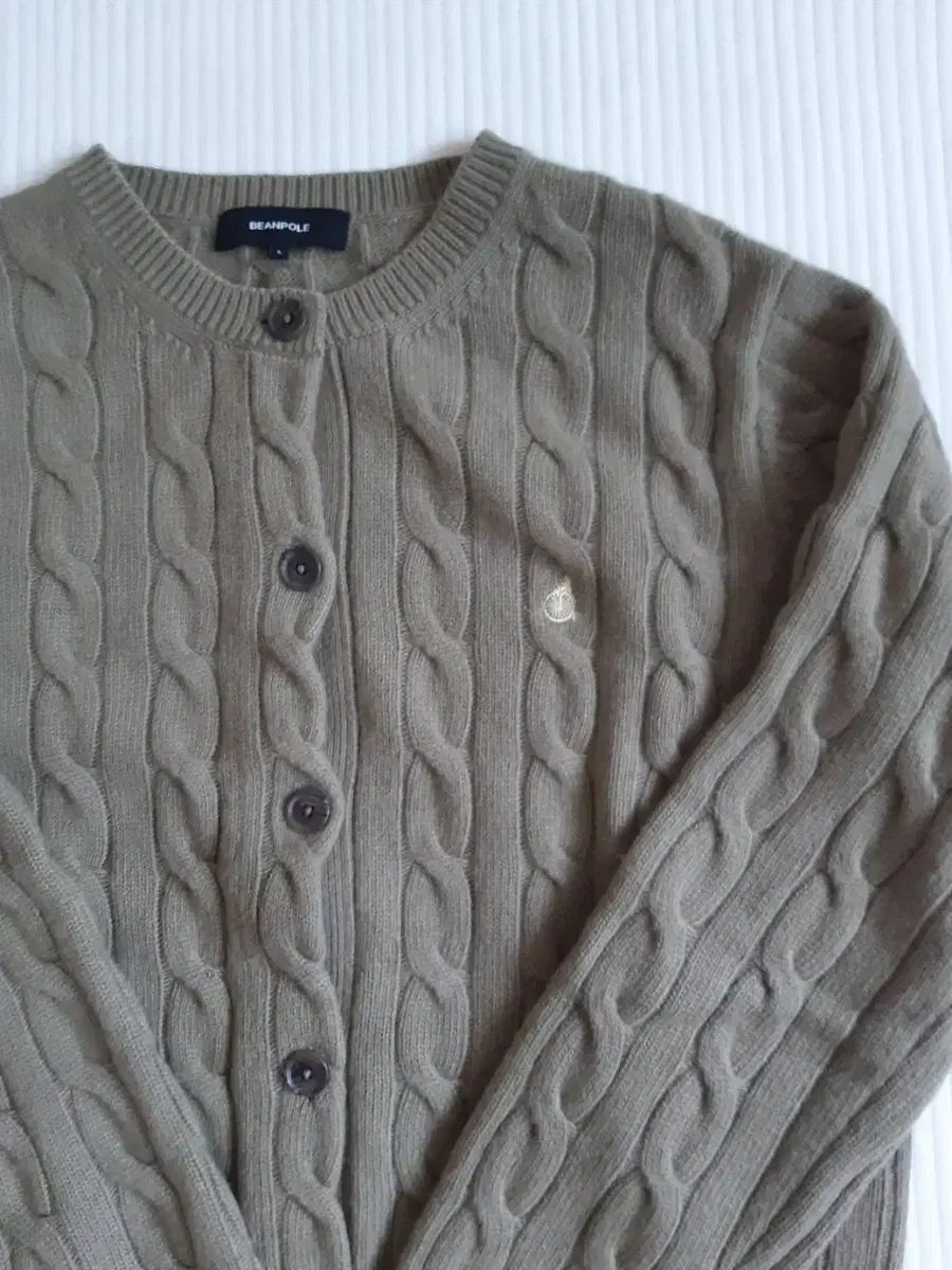 ケーブル カーディガン