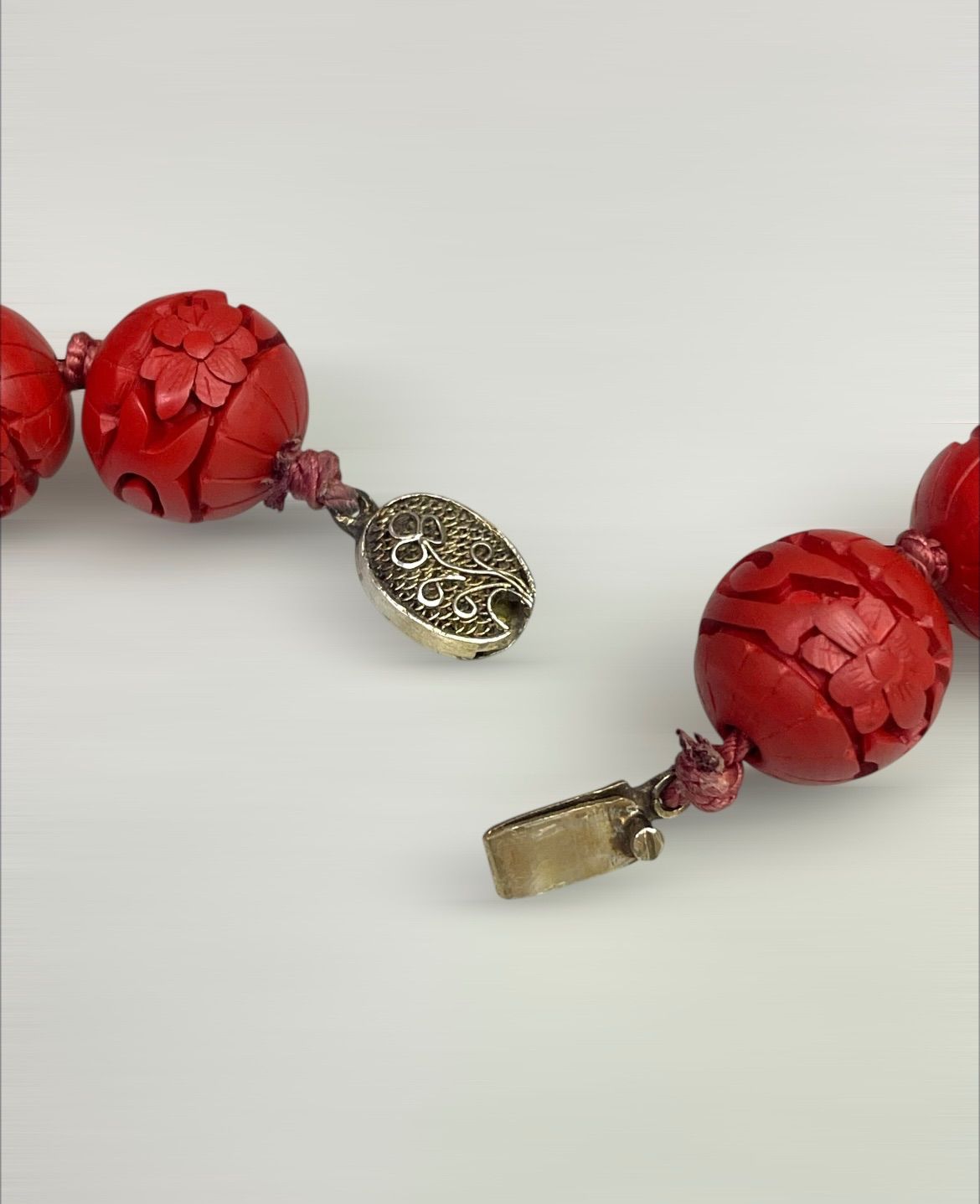 彫漆ネックレス 堆朱ネックレス 中国大玉ネックレス 大玉堆朱首飾り ネックレス アンティーク 中国彫刻職人作 中国