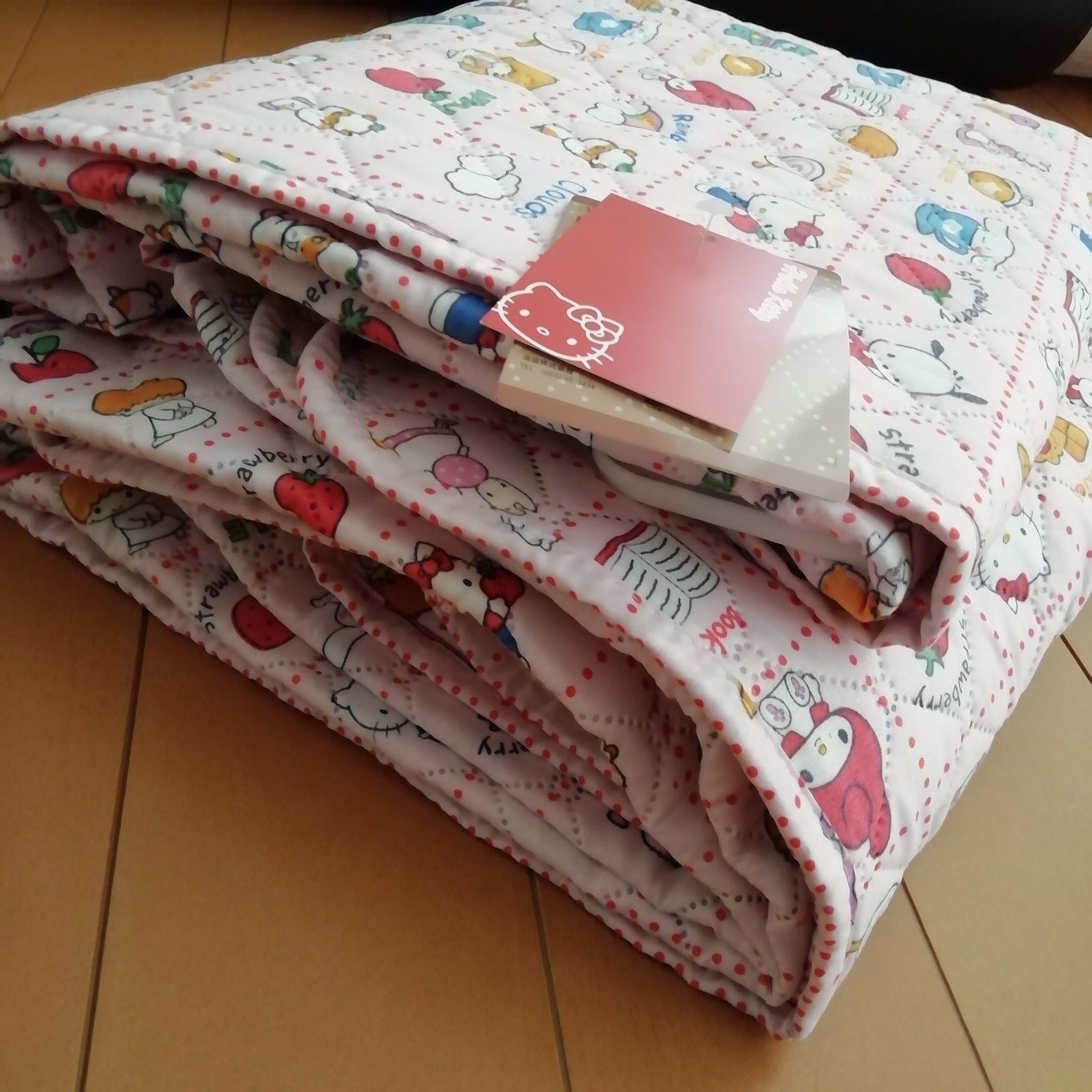 【Sanrio】キティ敷きパッドダブル ダブルサイズ】 サンリオ ハローキティー エンボス敷パッド