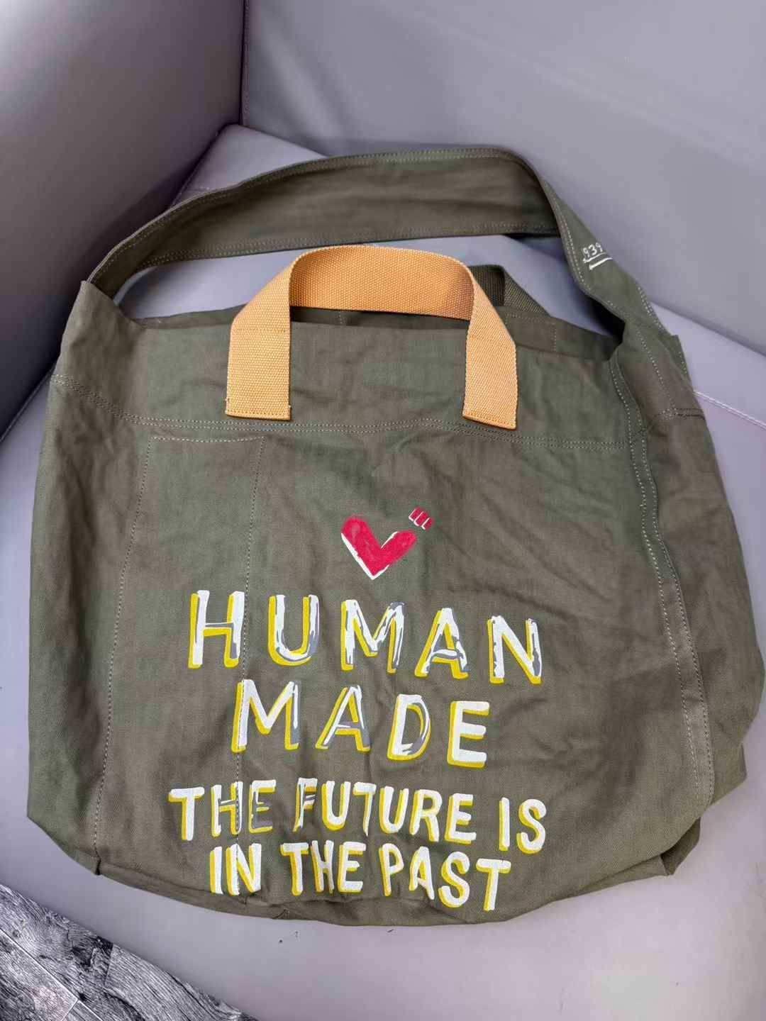HUMAN MADE ミリタリーグリーン ショルダートートバッグ HUMAN MADE ミリタリーグリーン ショルダートートバッグ - メルカリ