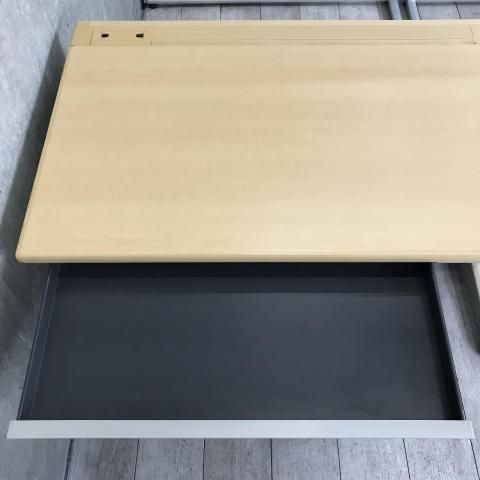 okamura 製