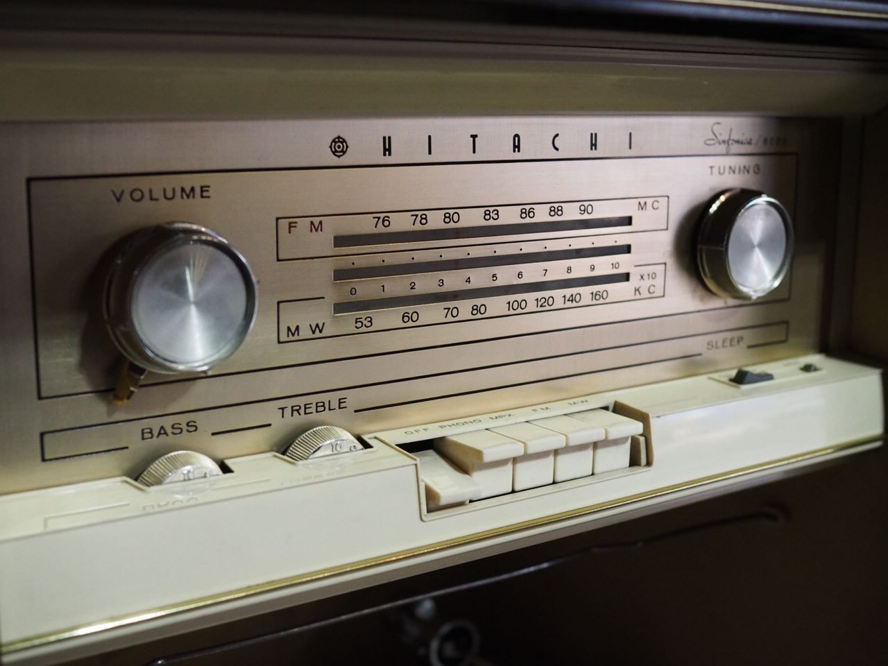 日立ステレオ 不動品 再生ベース オブジェに 昭和44-47年製造 古録展 品番D636 TALLINNNEXPO_COM