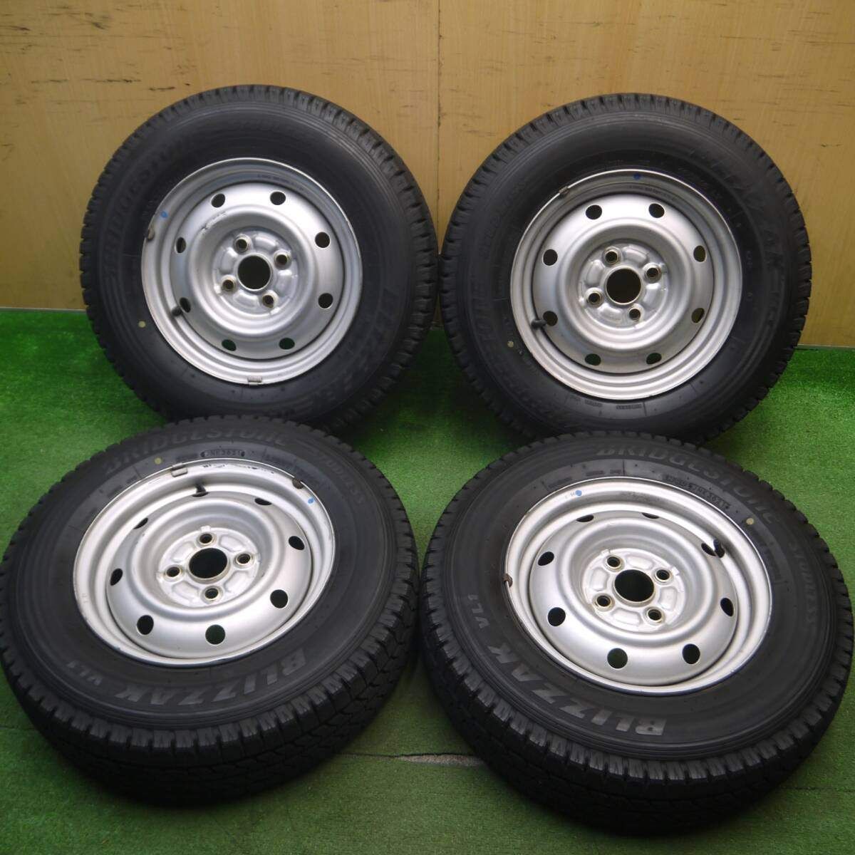 BSブリザックVL1 165/80R13スタッドレスタイヤ4本 中古】 BRIDGESTONE