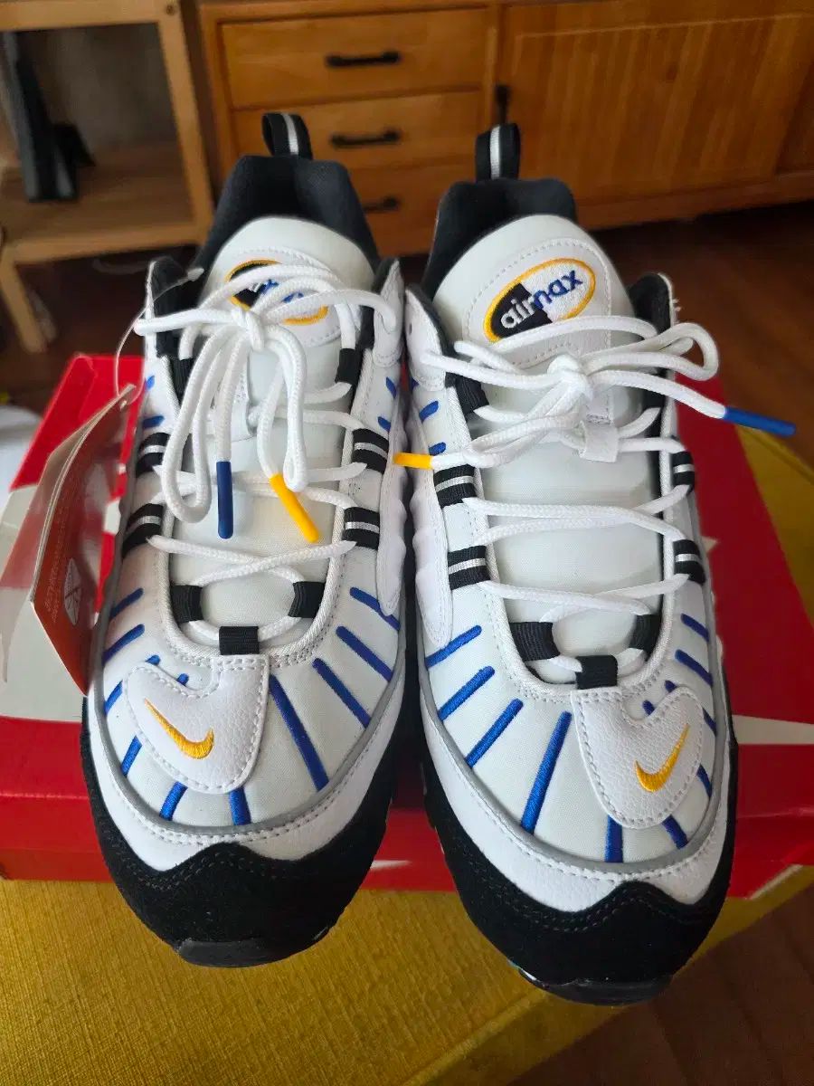 ナイキ エアマックス 98 サイズ270 ナイキコリア