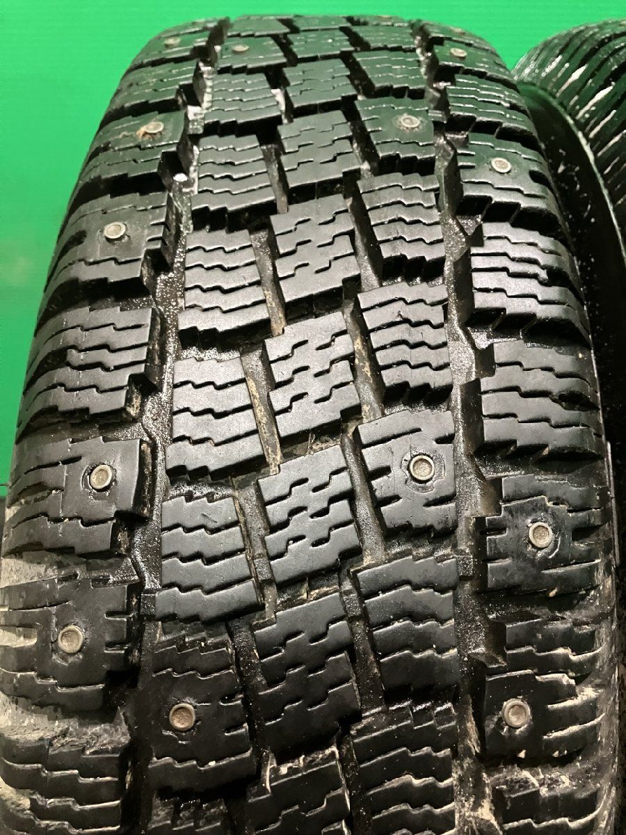 シーズン前特別価格【ピン抜けなし】スパイクタイヤ 195/65R15