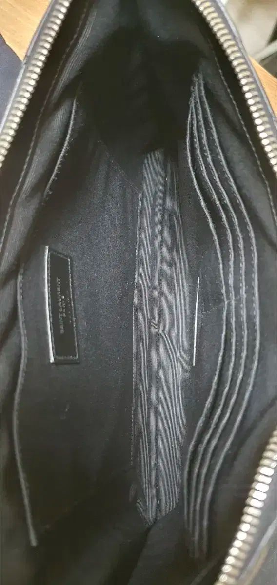YVES SAINT LAURENT(イヴ・サンローラン) クラッチ/クラッチ