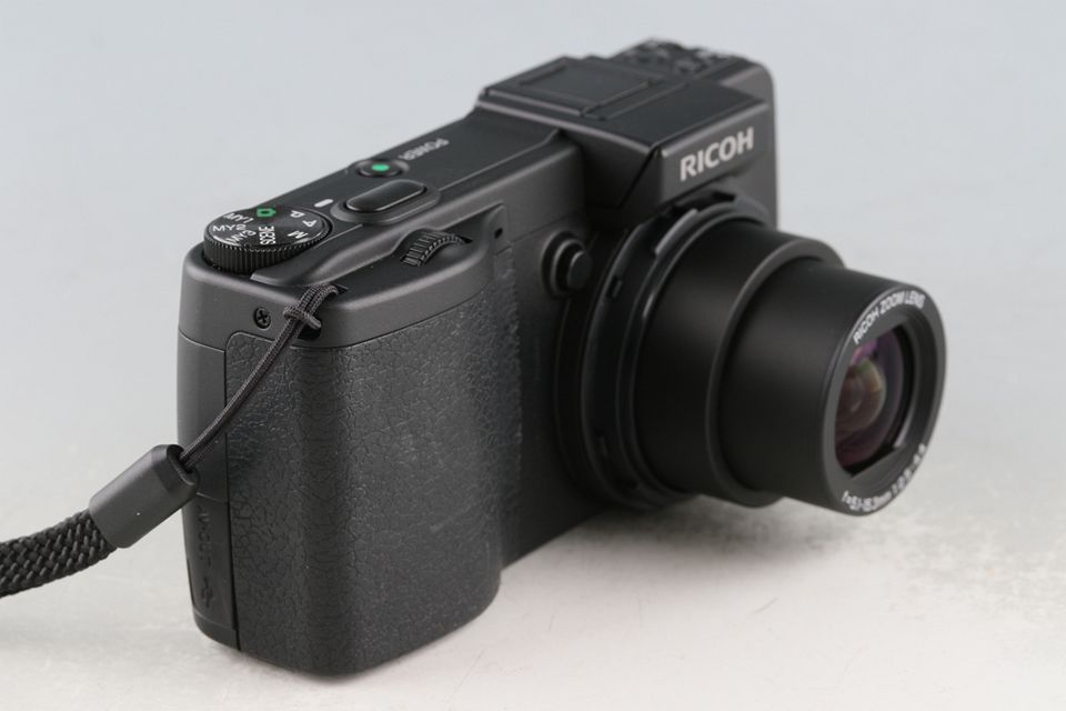 Ricoh GX200 Digital Camera 公式 #60768J GX200 / Digital Cameras