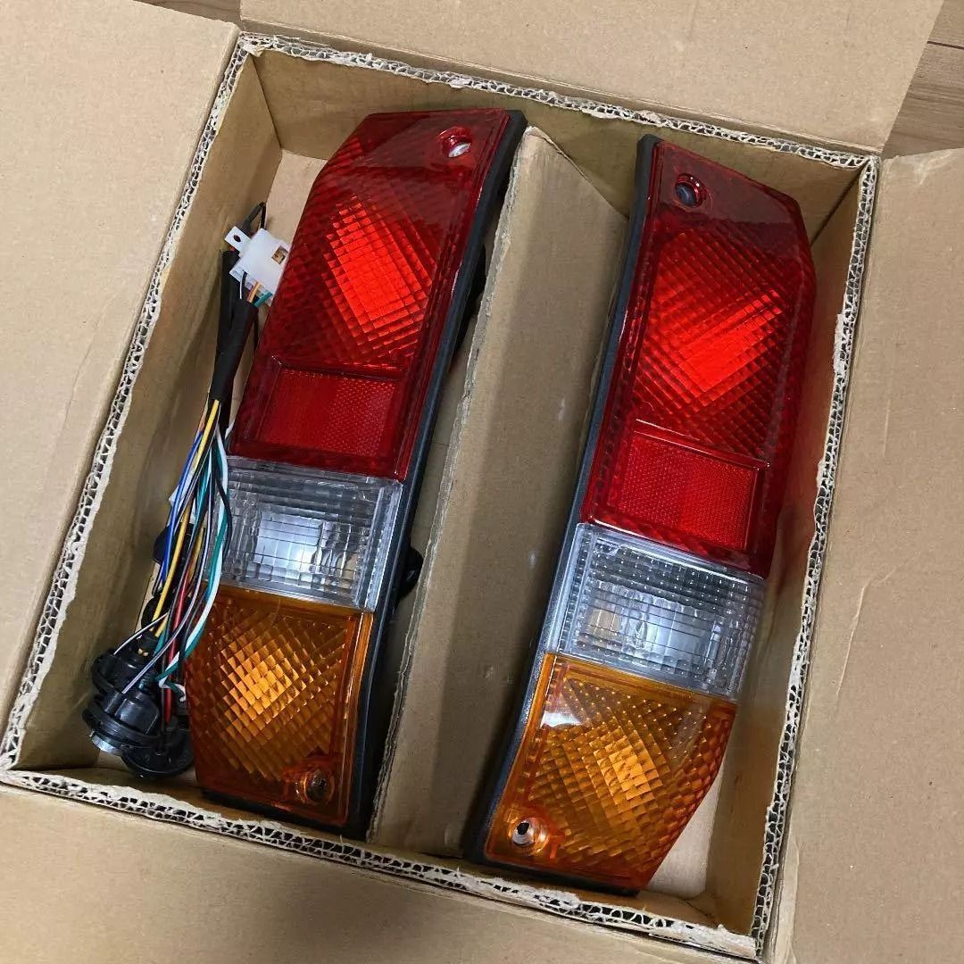 ランクル70　78プラド　純正　テールランプ　テールライト　レンズ　左右　トヨタ 楽天市場】プラド 70 78 テールランプの通販