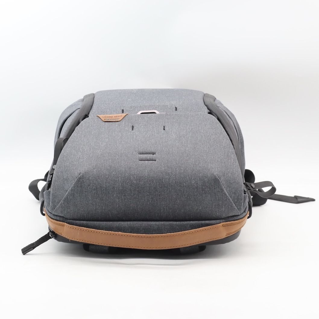 Backpack ピークデザイン