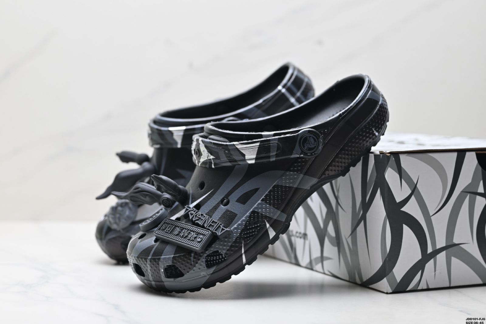 レジャービーチ用の穴のあるスリッパ サンダル