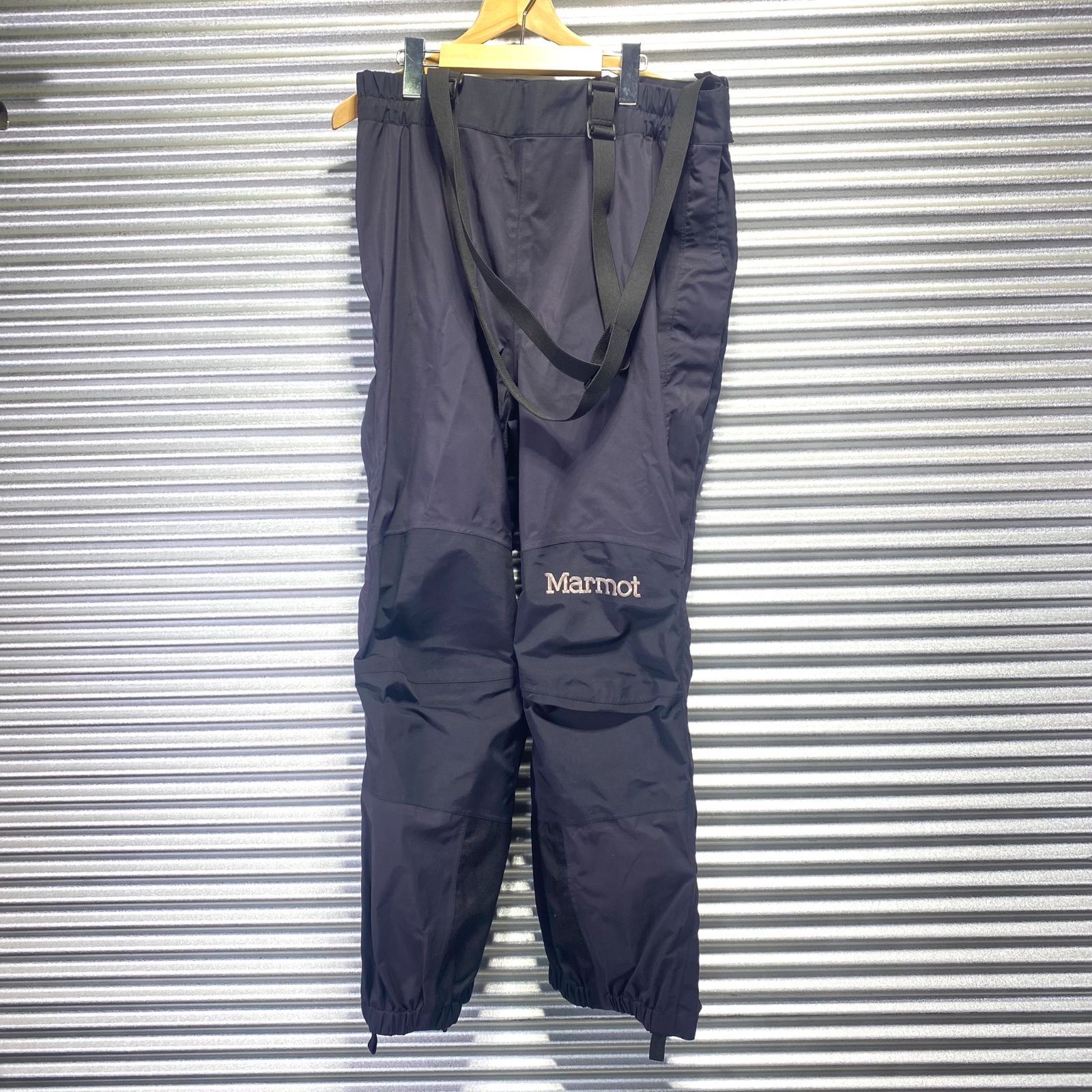 中古 Marmot マーモット サスペンダー付 スノーパンツ M ブラック GORE-TEX ゴアテックス スキー ウェア 黒 3110K ウィンター メンズ