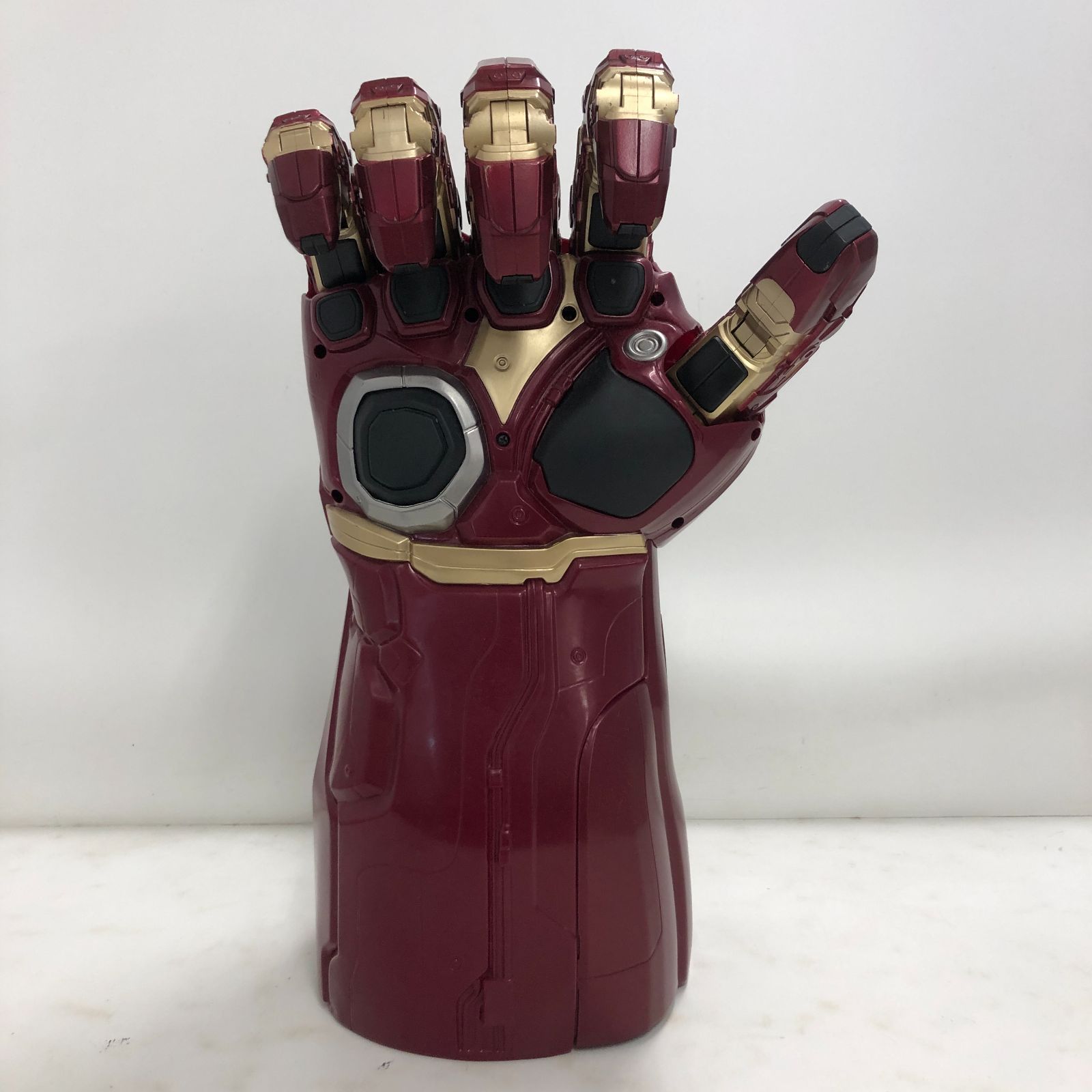 Y*i様 アベンジャーズ　アイアンマン　ナノガントレット　ハズブロ Amazon.co.jp: アベンジャーズ マーベル レジェンドシリーズ