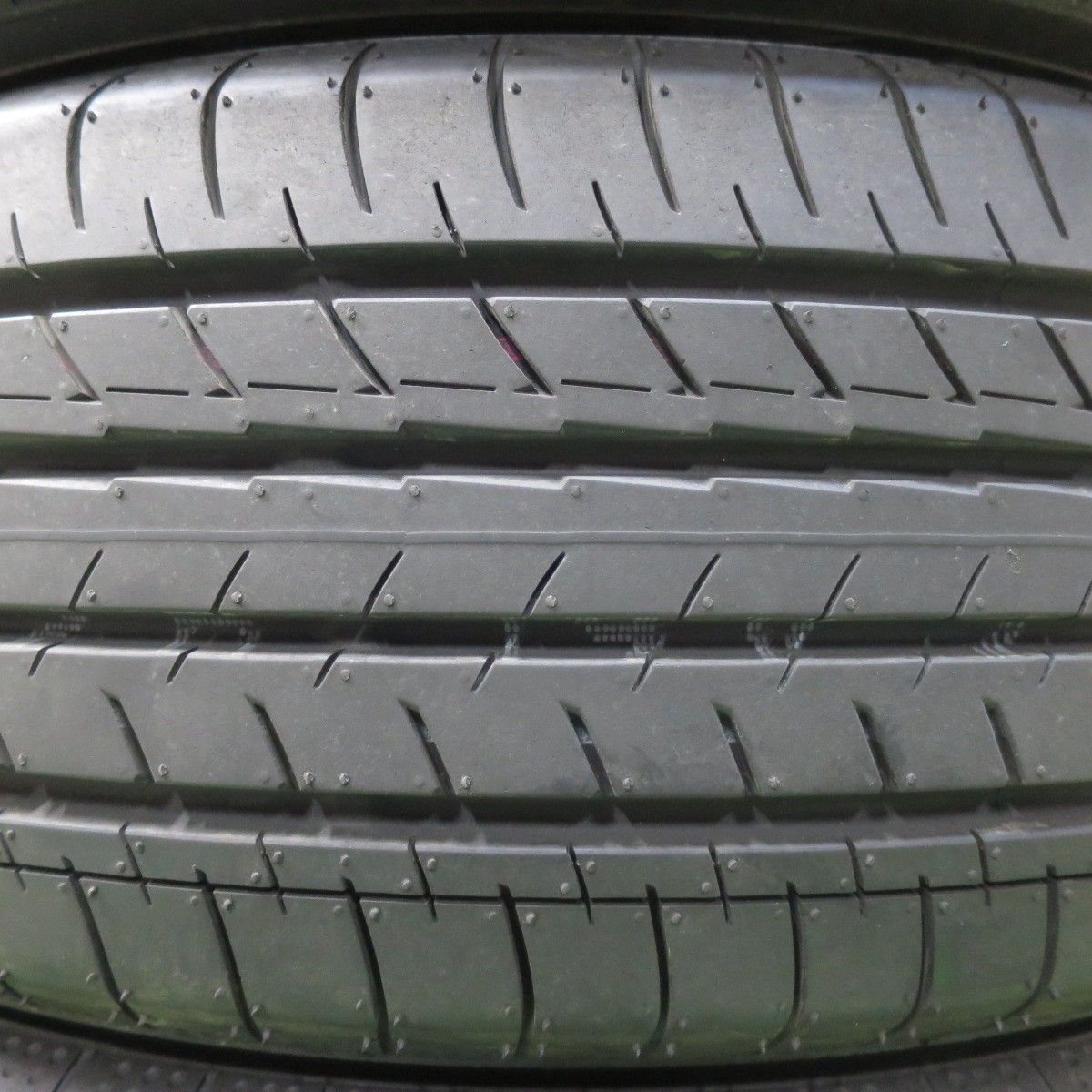 送料無料] 新車外し！24年☆205/55R17 ヨコハマ BluEarth-GT AE51