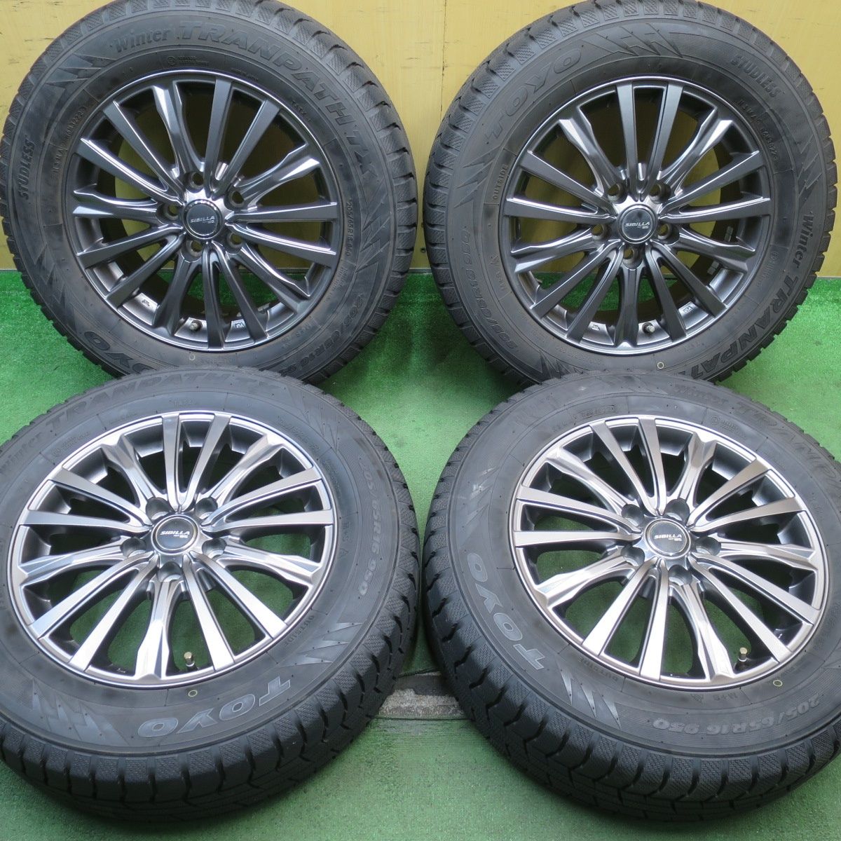 バリ溝 22年 キレイ 9.5分 スタッドレス 205 65R16 トーヨー ウインター トランパス TX SIBILLA NEXT W5 シビラ 16インチ PCD114.3 5H 5093001NJス
