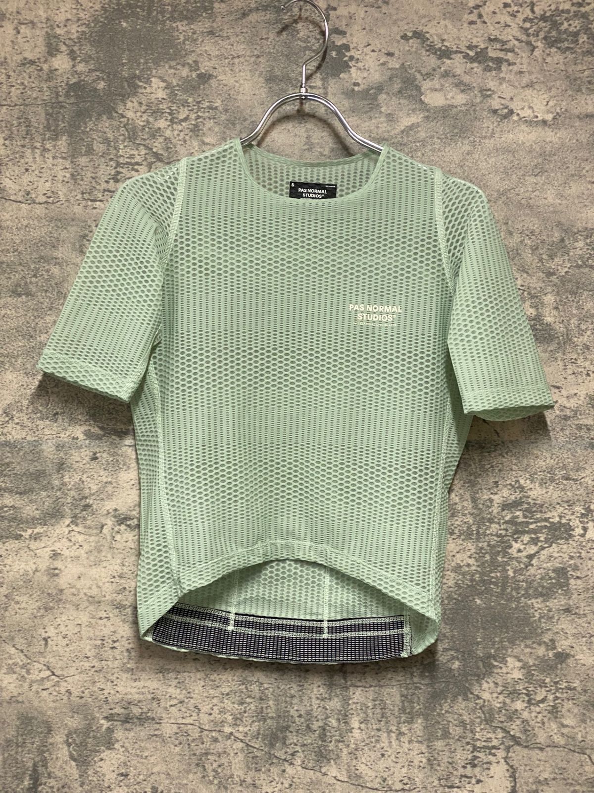 新品】PAS NORMAL STUDIOS MIDベースレイヤーSサイズ 新品 パス