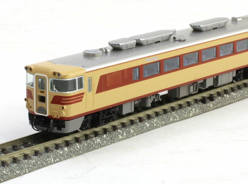 キハ82系特急ディーゼルカー（北海道仕様）基本セット （4両