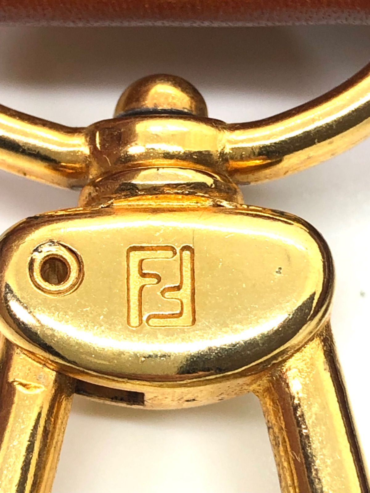未使用✨フェンディ　ショルダーストラップ　バッグ用　レザー　ゴールド　ロゴ刻印 未使用✨フェンディ ショルダーストラップ バッグ用 レザー