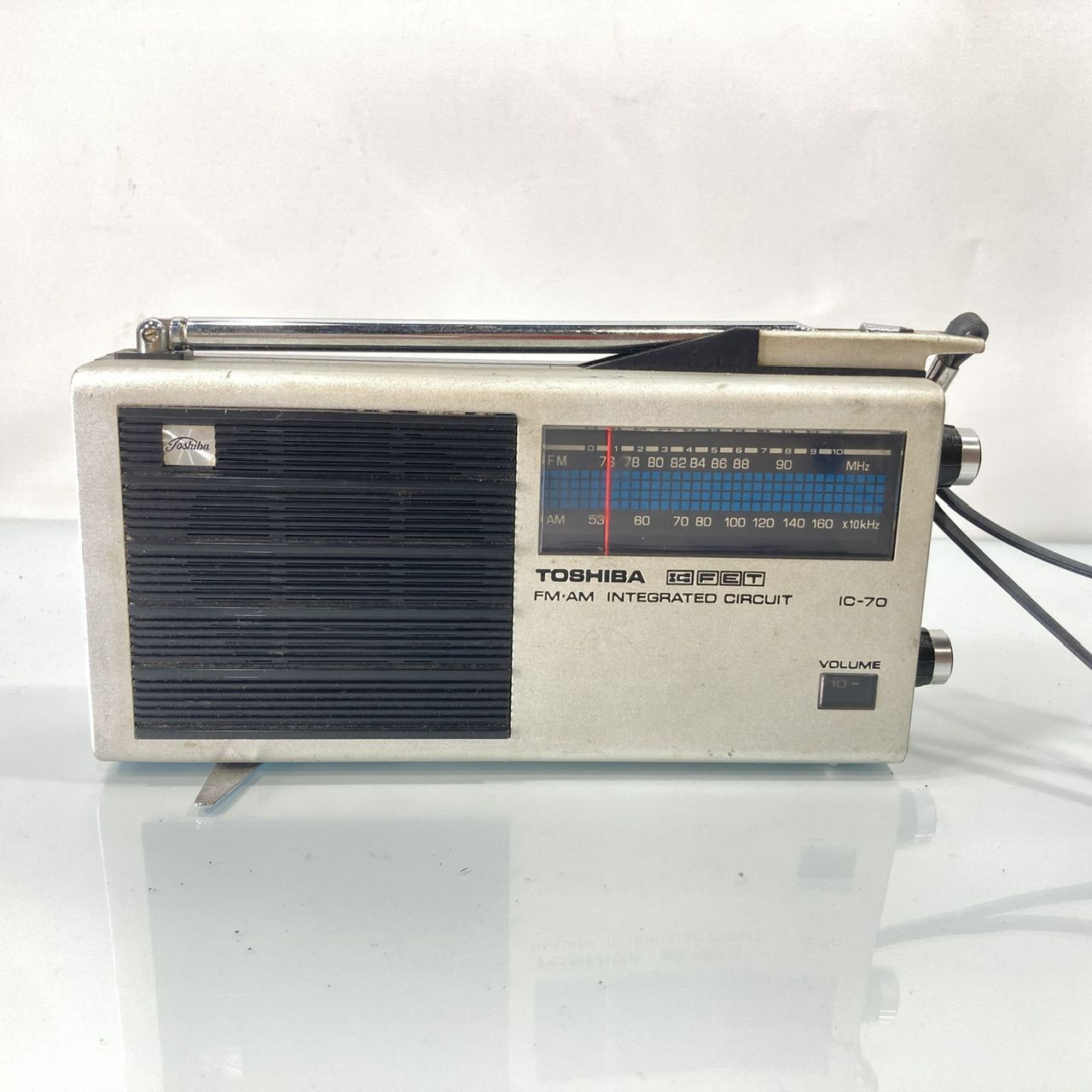 【動作品】希少 TOSHIBA IC-70 RP-73F 専用ケース付き ラジオ 動作品】希少 TOSHIBA IC-70 RP-73F 専用ケース付き ラジオ