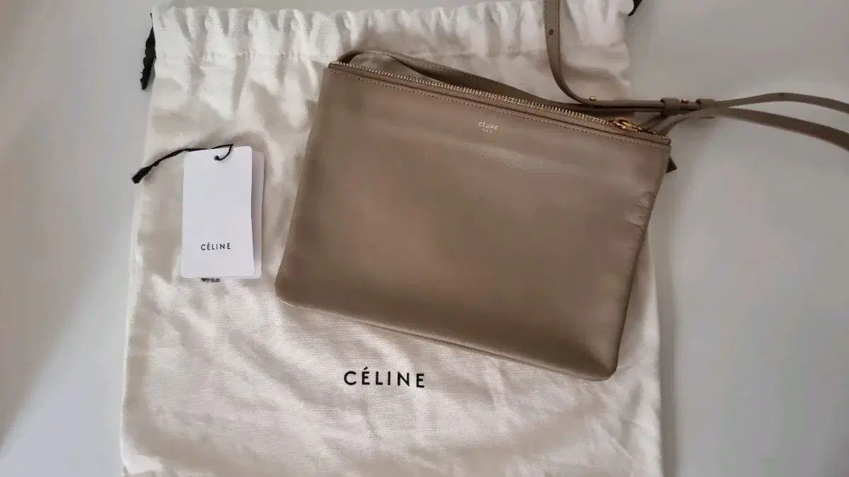 Celine セリーヌ トリオバッグ ベージュ 大きい