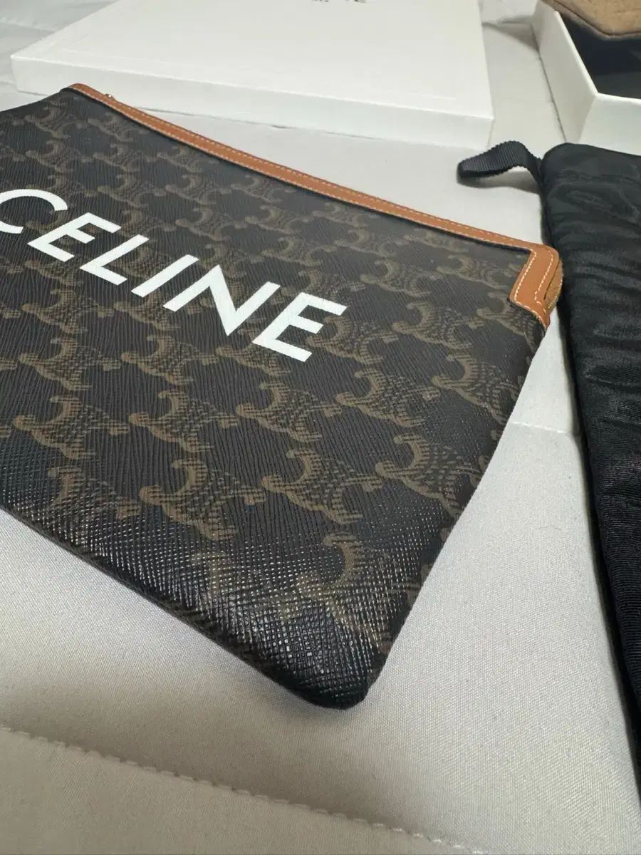 Celine セリーヌ