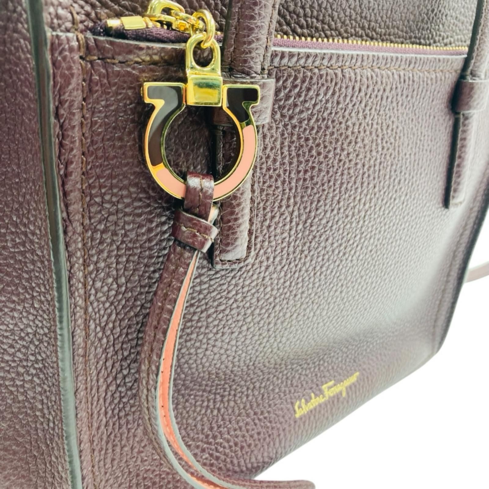 Salvatore Ferragamo サルヴァトーレフェラガモ エイミー ガンチーニ