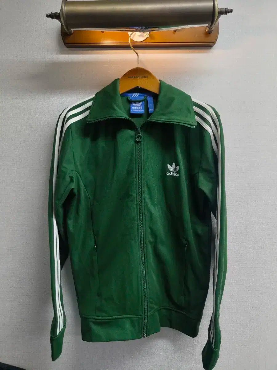 110 adidas アディダス ヨーロッパ トラックトップス ジャージ 緑