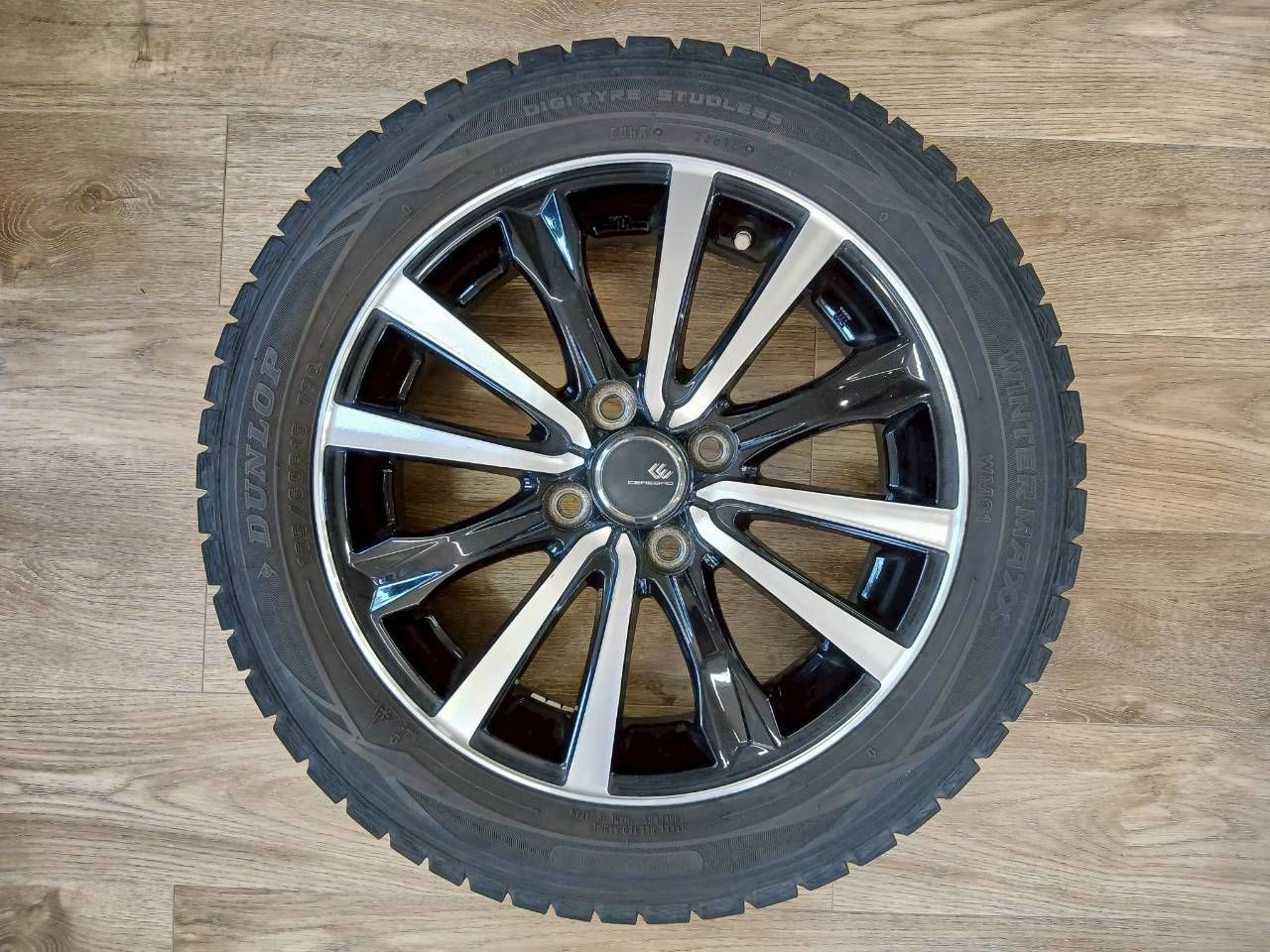 CEREBRO 社外アルミホイール×スタッドレスタイヤセット