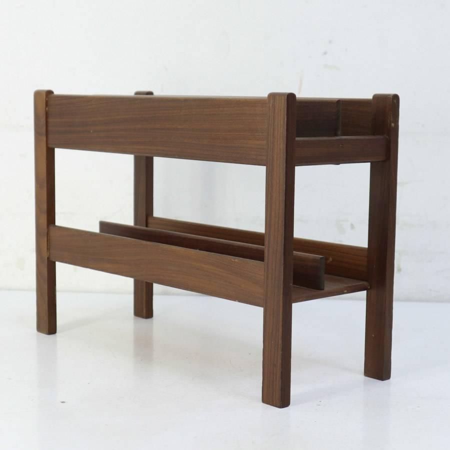 ファインレディオブバンべリー マガジンラック