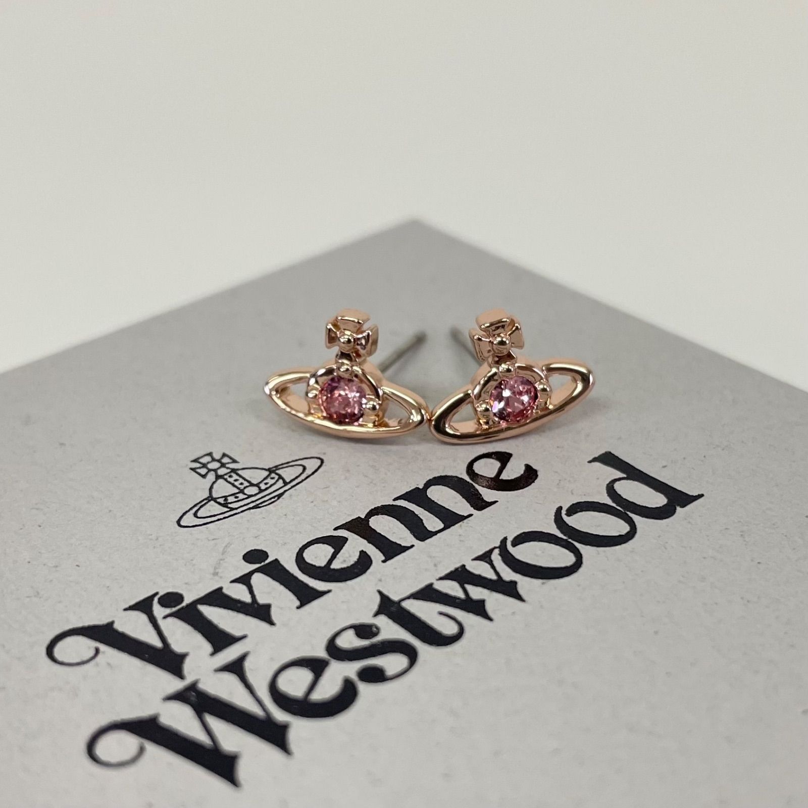 美品 VivienneWestwood ヴィヴィアンウエストウッド オーヴ ビジュー