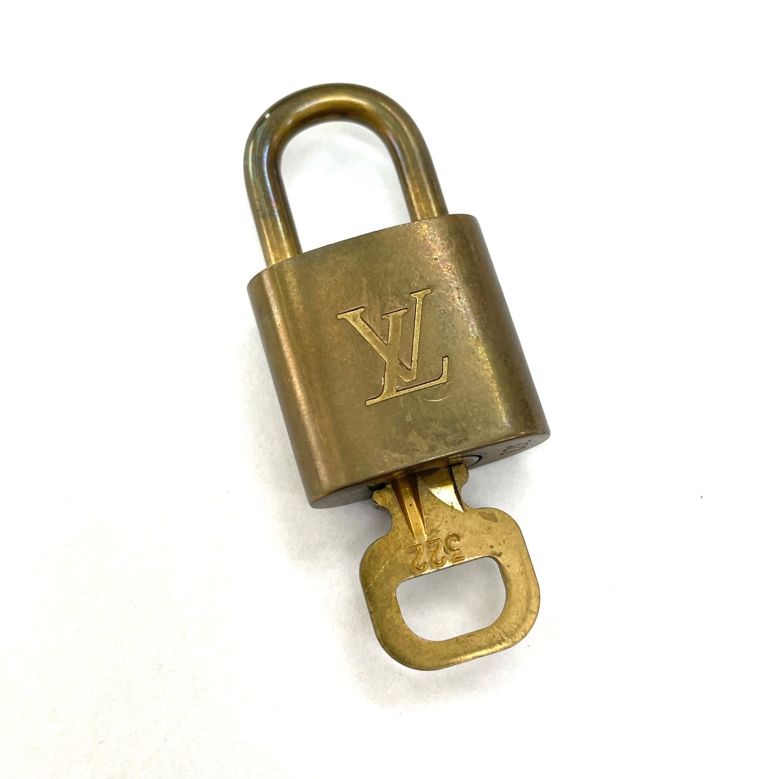 LOUIS VUITTON ルイヴィトン LV カデナ 鍵 ゴールド 322 - メルカリ