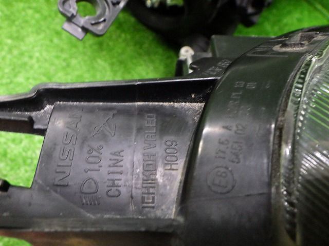 日産 マーチ K13 ヘッドライト 左右 純正 ICHIKOH H009 破損なし