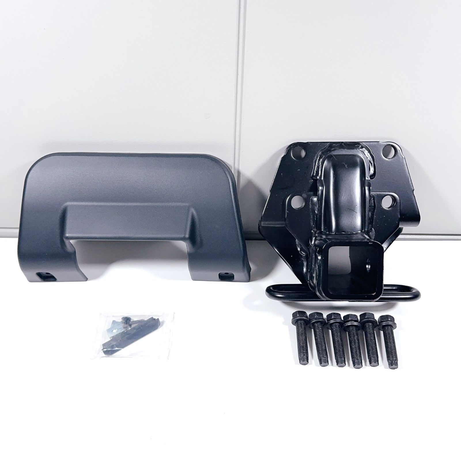 海外トヨタ純正】プラド ヒッチメンバー カバー セット 後期 