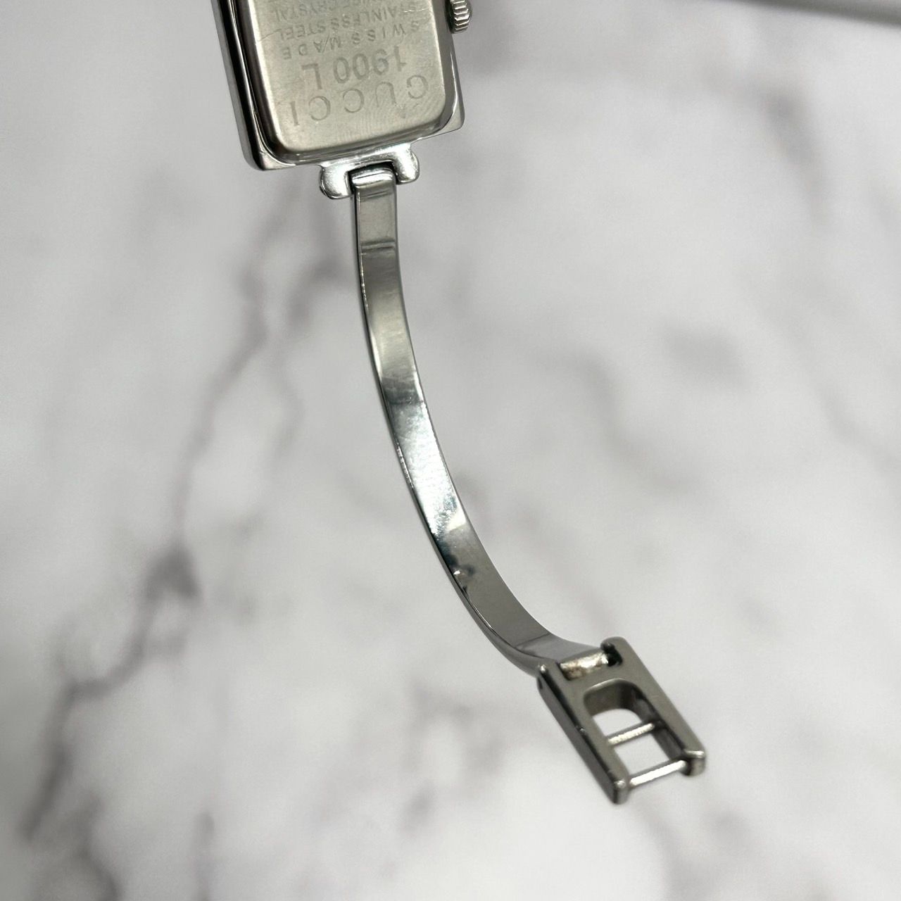 Authentic GUCCI 1900L Square Black Dial Bangle Bracelet Ladies  