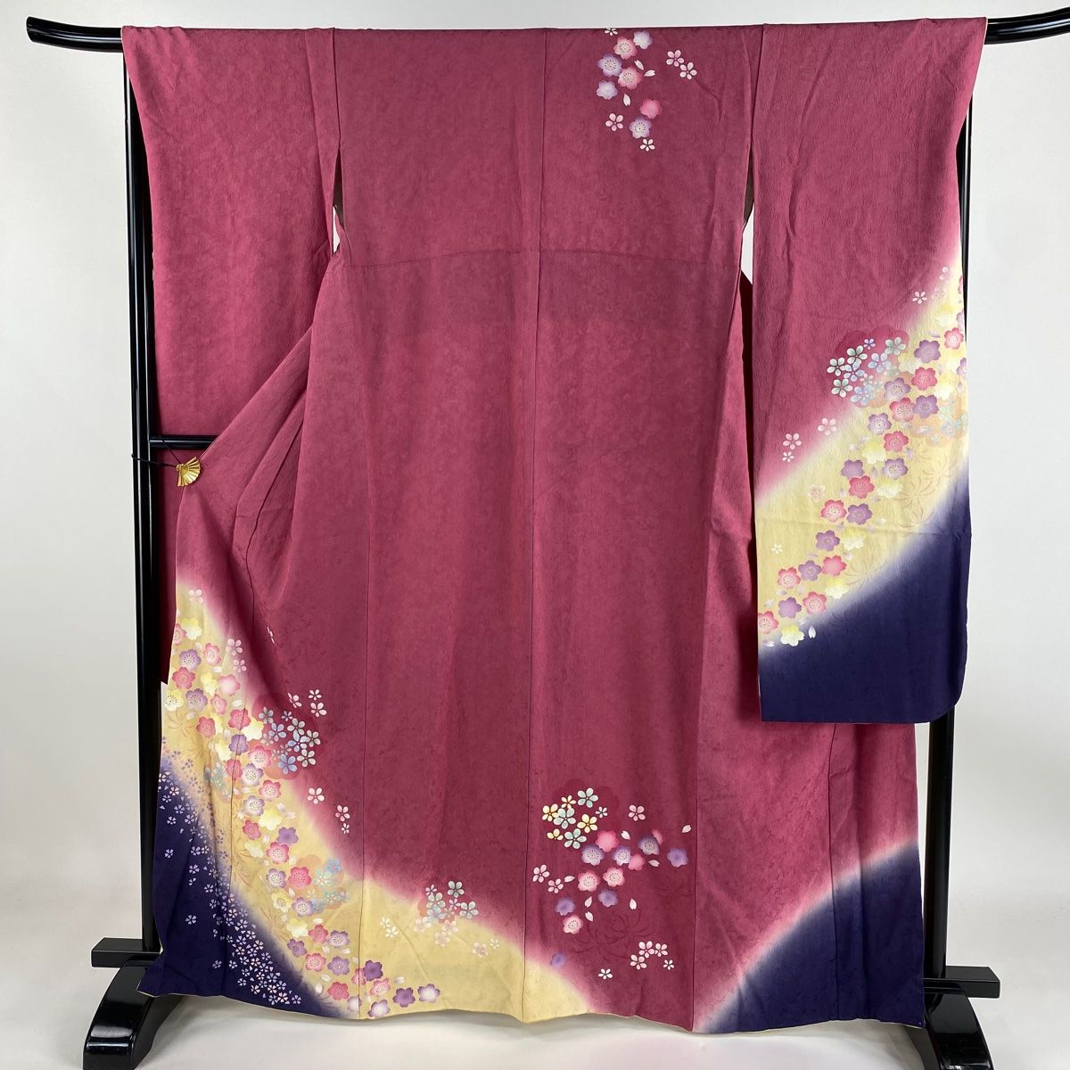 バイセル 着物 美品 名品 振袖 ピンク 草花 桜 流水 鹿の子 金彩 ぼかし 正絹 172cm Mサイズ ☆☆☆☆ 振袖 身丈158.5cm 裄丈64.5cm M 袷 草花 箔 ピンク 正絹 美品 名品
