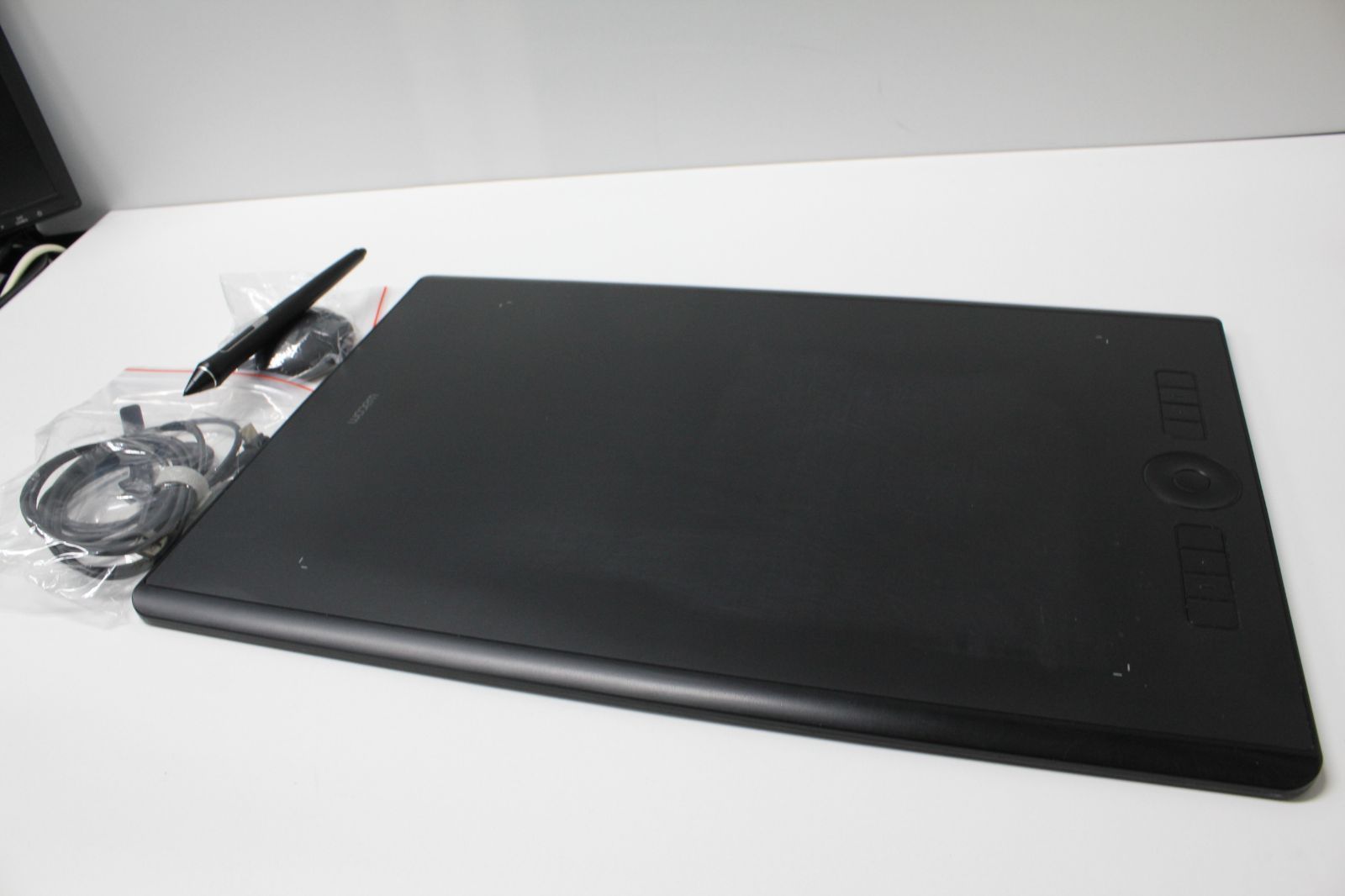 Wacom/Intuos Pro Large/PTH-860/ペンタブレット/板タブ ⑥